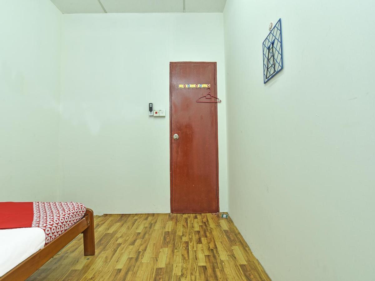 Spot On 90181 Cz Classic Hotel Kota Bharu Exterior foto